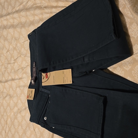 Levi's Demi Curve Jeans - Picture 4 of 4